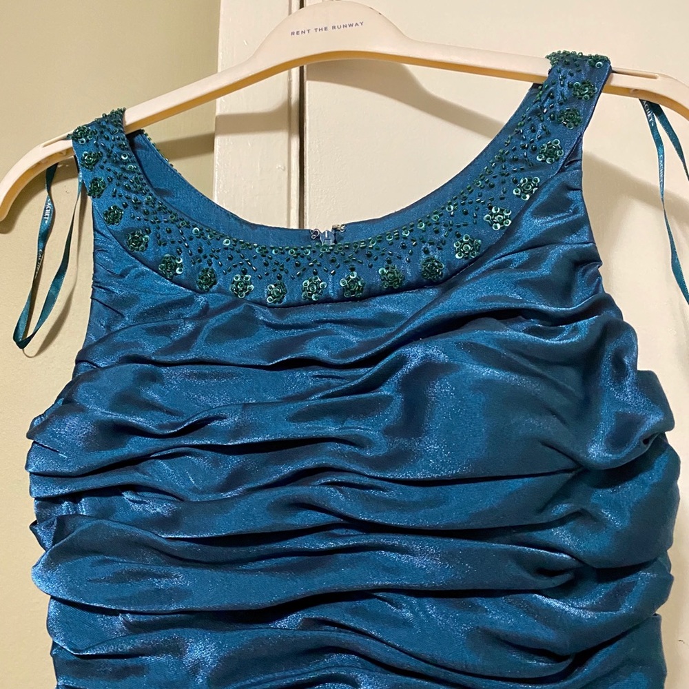CACHET Ruched Cocktail Dress - Picture 2 of 5